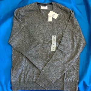 Old Navy men’s sweater. NWT medium
